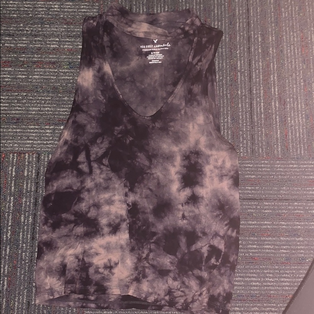 Sleeveless v-neck